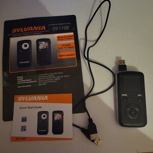 Sylvania Digital Video/Photo Camera DV1100 1.8" Screen 4X Zoom